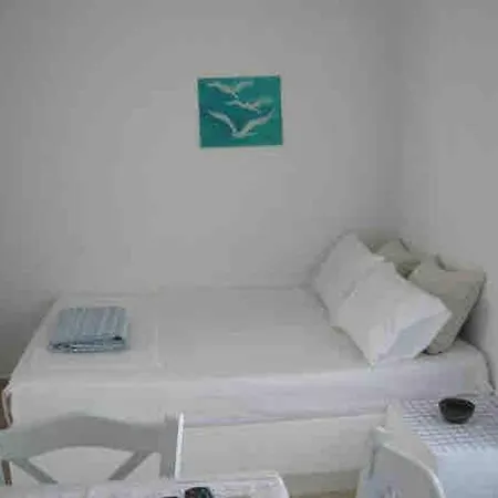 Апартаменты Cycladic Studio With View For 4 With 2 Double Beds Иос