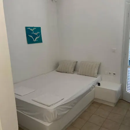 Cycladic Studio With View For 4 With 2 Double Beds * Иос